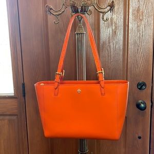 Tory Burch Small York Buckle Tote in Orange with dust bag
